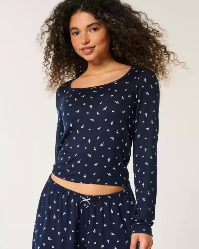 Gemütliches Pyjamaoberteil mit Blumenmuster