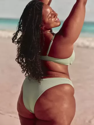 Gerippte Cheekiest-Bikinihose mit hohem Beinausschnitt