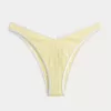 Gerippte Cheekiest-Bikinihose mit hohem Beinausschnitt und V-Taille Gerippte Cheekiest-Bikinihose mit hohem Beinausschnitt und V-Taille
