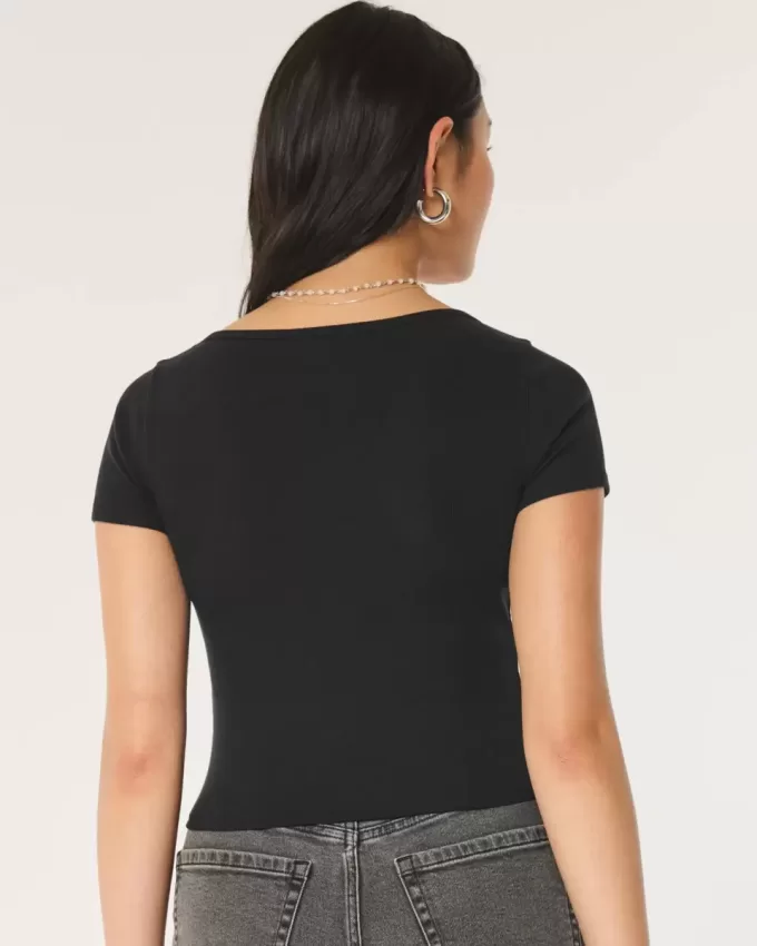 Geripptes Baby-T-Shirt mit eckigem Ausschnitt