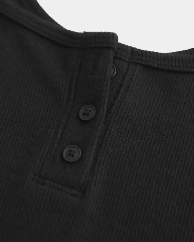 Geripptes Henley-Camisole mit Kerbe Geripptes Henley-Camisole mit Kerbe