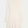 Geripptes Skater-Mini-Sweatkleid Geripptes Skater-Mini-Sweatkleid