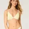 Geripptes, tiefes Bikinioberteil mit Bügeln Geripptes, tiefes Bikinioberteil mit Bügeln