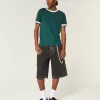 Geschrumpftes Ringer-T-Shirt
