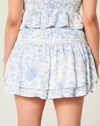 Gesmokter Mini-Skort mit Stufen