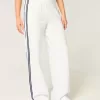 Gestreifte Jogginghose mit weitem Bein Gestreifte Jogginghose mit weitem Bein