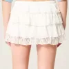 Gestufter Mini-Skort aus Spitzen-Chiffon Gestufter Mini-Skort aus Spitzen-Chiffon