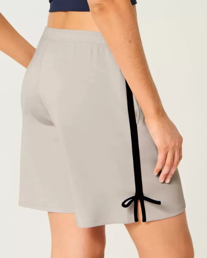 Gilly Hicks Active Cooldown Shorts mit seitlicher Schleife Gilly Hicks Active Cooldown Shorts mit seitlicher Schleife