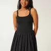 Gilly Hicks Active Plisseekleid
