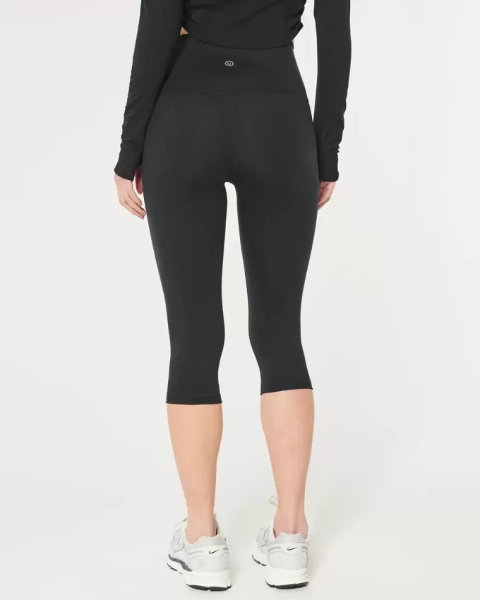 Gilly Hicks Active Recharge Capri-Leggings Gilly Hicks Active Recharge Capri-Leggings