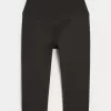 Gilly Hicks Active Recharge Caprihose