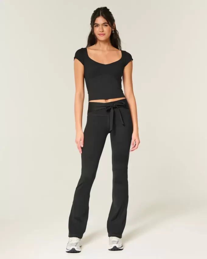 Gilly Hicks Active Recharge Stiefel-Leggings mit Bindegürtel Gilly Hicks Active Recharge Stiefel-Leggings mit Bindegürtel
