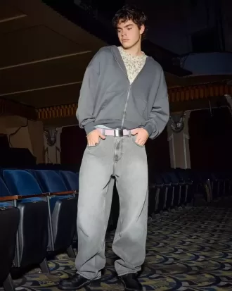 Graue Skater-Baggy-Jeans