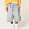 Halblange Skater-Baggy-Jeans in heller Waschung Halblange Skater-Baggy-Jeans in heller Waschung