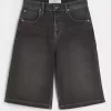 Halblange Skater-Baggy-Jeans in verwaschenem Schwarz Halblange Skater-Baggy-Jeans in verwaschenem Schwarz