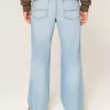 Hell gewaschene, legere Bootcut-Jeans