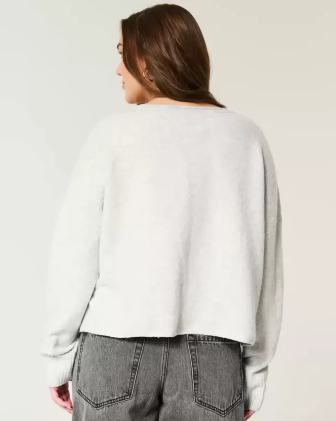 Hollister – Bequemer Pullover mit Wolkengrafik und Kerbkragen Hollister – Bequemer Pullover mit Wolkengrafik und Kerbkragen