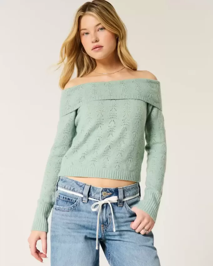 Hollister – Bequemer, schulterfreier Pullover mit Cloud-Stickerei Hollister – Bequemer, schulterfreier Pullover mit Cloud-Stickerei