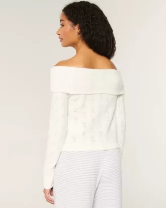 Hollister – Bequemer, schulterfreier Pullover mit Cloud-Stickerei