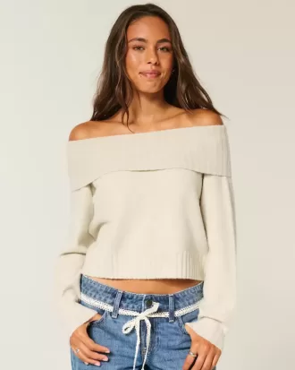 Hollister – Bequemer, schulterfreier Pullover mit Umschlag in Cloud