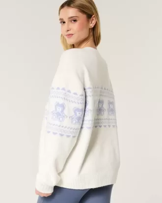 Hollister – Comfy Cloud – Rundhalspullover mit Teddybär-Grafik