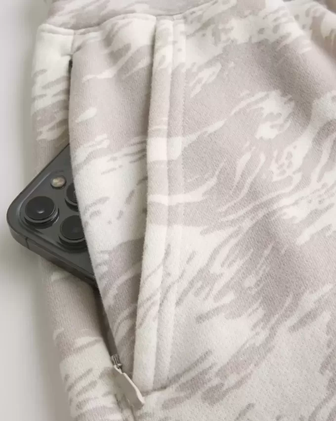 Hollister – Feel Good – Baggy-Shorts aus Fleece über dem Knie Hollister – Feel Good – Baggy-Shorts aus Fleece über dem Knie