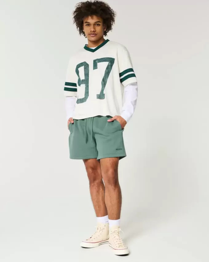 Hollister – Feel Good – Lockere Shorts aus Fleece bis zur Mitte des Oberschenkels Hollister – Feel Good – Lockere Shorts aus Fleece bis zur Mitte des Oberschenkels