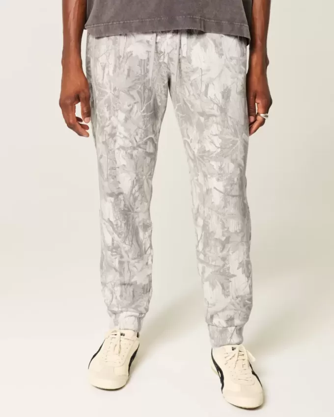 Hollister – Fleece-Jogginghose „Feel Good“ in Camouflage