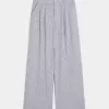 Hollister – Livvy – Ultrahoch geschnittene Hose aus Leinenmischung mit weitem Bein Hollister – Livvy – Ultrahoch geschnittene Hose aus Leinenmischung mit weitem Bein