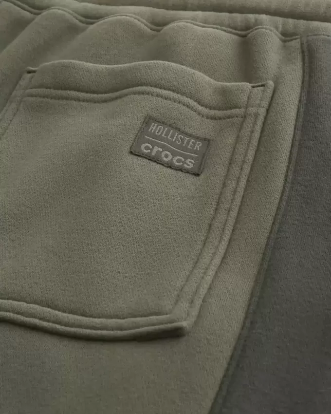Hollister x Crocs – Superweite Jogginghose