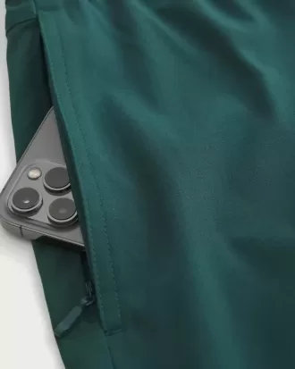 Hybrid-Aktivshorts bis zur Mitte des Oberschenkels