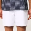 Hybrid-Aktivshorts bis zur Mitte des Oberschenkels