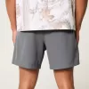 Hybrid-Aktivshorts bis zur Mitte des Oberschenkels Hybrid-Aktivshorts bis zur Mitte des Oberschenkels