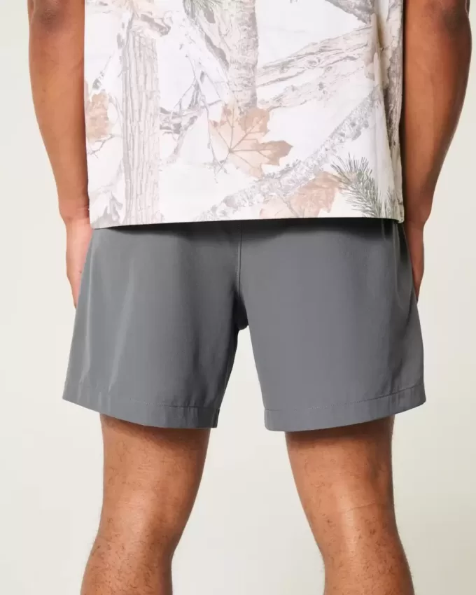 Hybrid-Aktivshorts bis zur Mitte des Oberschenkels Hybrid-Aktivshorts bis zur Mitte des Oberschenkels