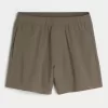 Hybrid-Aktivshorts bis zur Mitte des Oberschenkels