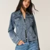 Jeansjacke mit Grafik der Klasse 26 Jeansjacke mit Grafik der Klasse 26