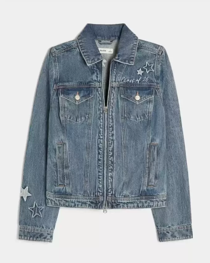 Jeansjacke mit Grafik der Klasse 26 Jeansjacke mit Grafik der Klasse 26