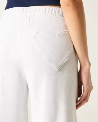 Jogginghose mit weitem Bein und Herztasche