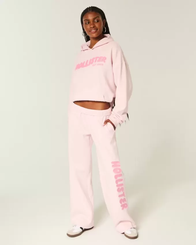 Jogginghose mit weitem Bein und Logo Jogginghose mit weitem Bein und Logo