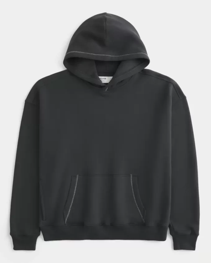 Kastenförmiger Kapuzenpullover mit Kontraststichen Kastenförmiger Kapuzenpullover mit Kontraststichen