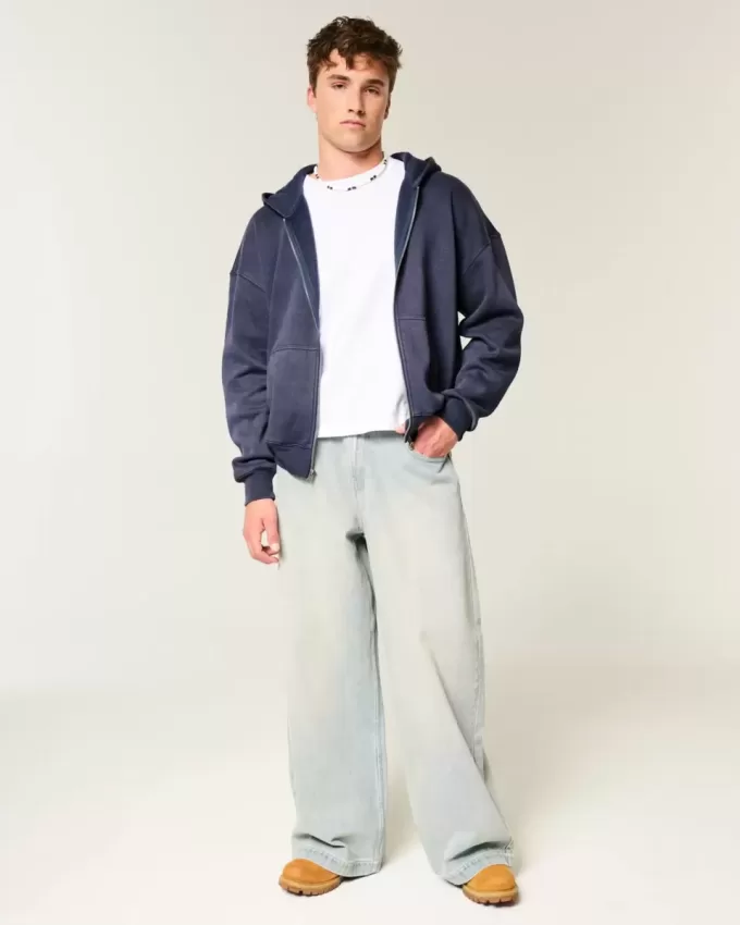 Kastenförmiger Kapuzenpullover mit Reißverschluss Kastenförmiger Kapuzenpullover mit Reißverschluss
