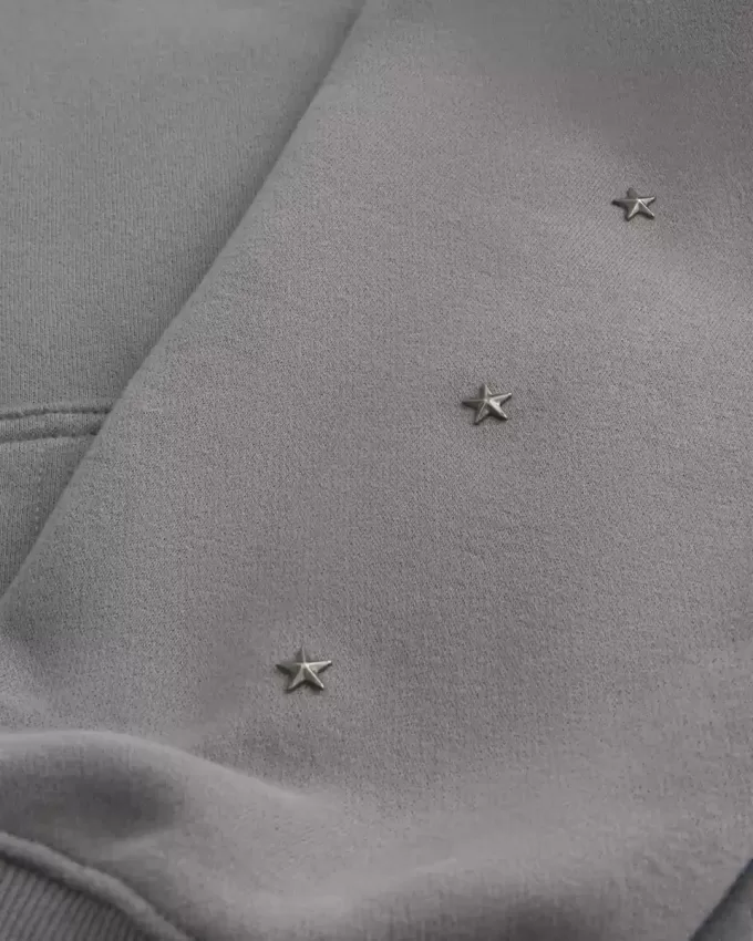 Kastenförmiger Kapuzenpullover mit Sterndetail Kastenförmiger Kapuzenpullover mit Sterndetail