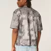 Kastenförmiges, kurzes Camo Dodge-Grafiktrikot Kastenförmiges, kurzes Camo Dodge-Grafiktrikot