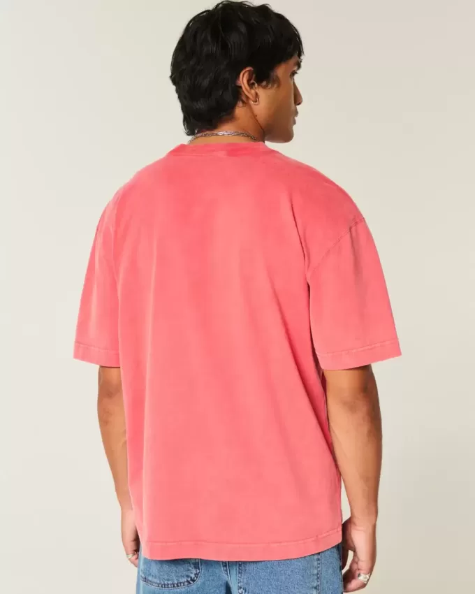 Kastenförmiges, schweres T-Shirt mit Rundhalsausschnitt aus gewaschener Baumwolle Kastenförmiges, schweres T-Shirt mit Rundhalsausschnitt aus gewaschener Baumwolle