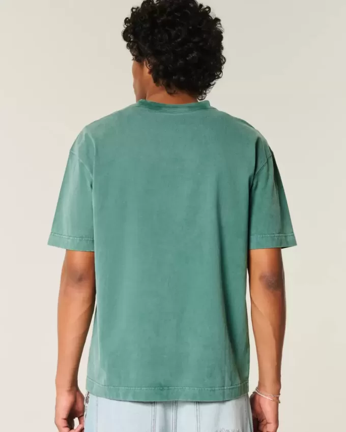 Kastenförmiges, schweres T-Shirt mit Rundhalsausschnitt aus gewaschener Baumwolle Kastenförmiges, schweres T-Shirt mit Rundhalsausschnitt aus gewaschener Baumwolle