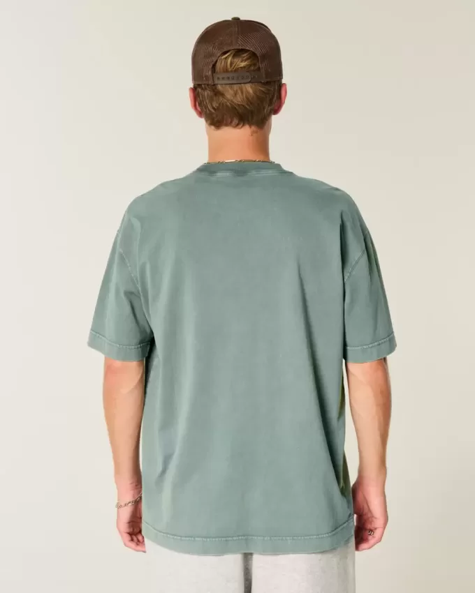 Kastenförmiges, schweres T-Shirt mit Rundhalsausschnitt aus gewaschener Baumwolle Kastenförmiges, schweres T-Shirt mit Rundhalsausschnitt aus gewaschener Baumwolle