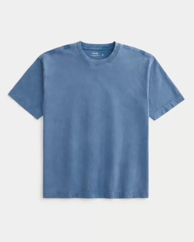 Kastenförmiges, schweres T-Shirt mit Rundhalsausschnitt aus gewaschener Baumwolle Kastenförmiges, schweres T-Shirt mit Rundhalsausschnitt aus gewaschener Baumwolle