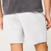 Kühlende Fleece-Shorts bis zur Mitte des Oberschenkels Kühlende Fleece-Shorts bis zur Mitte des Oberschenkels