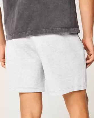 Kühlende Fleece-Shorts bis zur Mitte des Oberschenkels