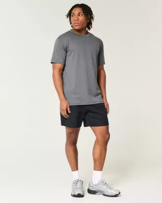 Kühlende Fleece-Shorts bis zur Mitte des Oberschenkels